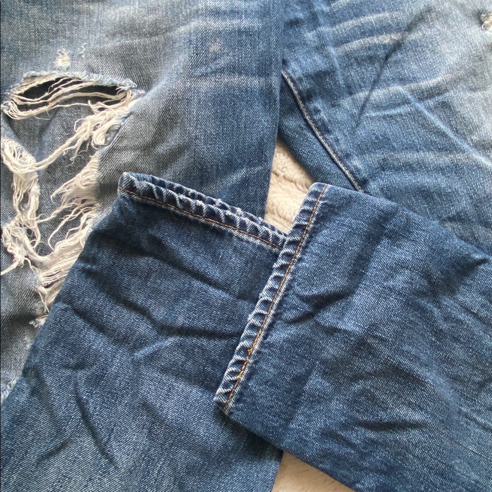 Distressed Gap jeans - Picture 3 of 6